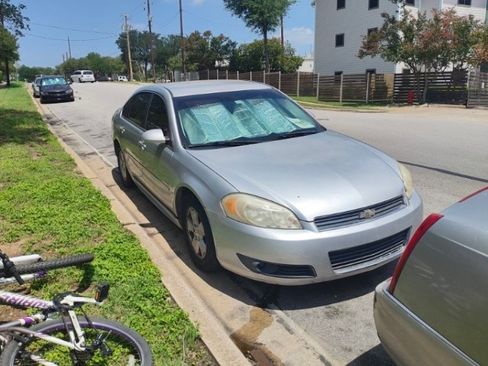 Used 2011 Chevrolet Impala LT FWD image 1