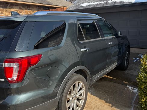 Used 2016 Ford Explorer Limited w/ Equipment Group 301A image 10