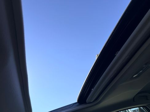 Used 2019 Nissan Sentra SV w/ Special Edition Package image 2