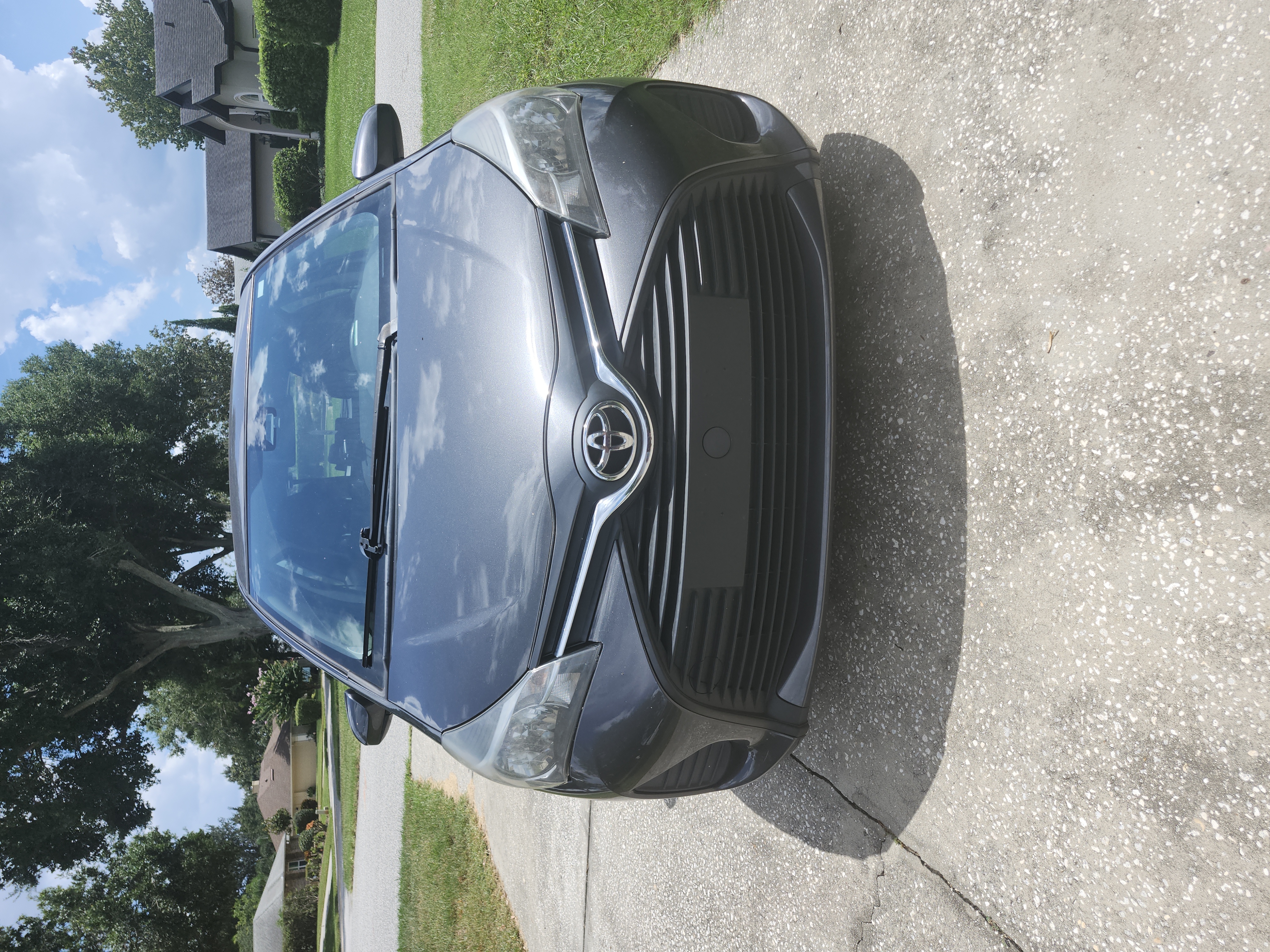 Used 2017 Toyota Yaris L FWD image 1
