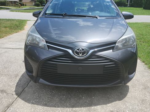 Used 2017 Toyota Yaris LE image 1