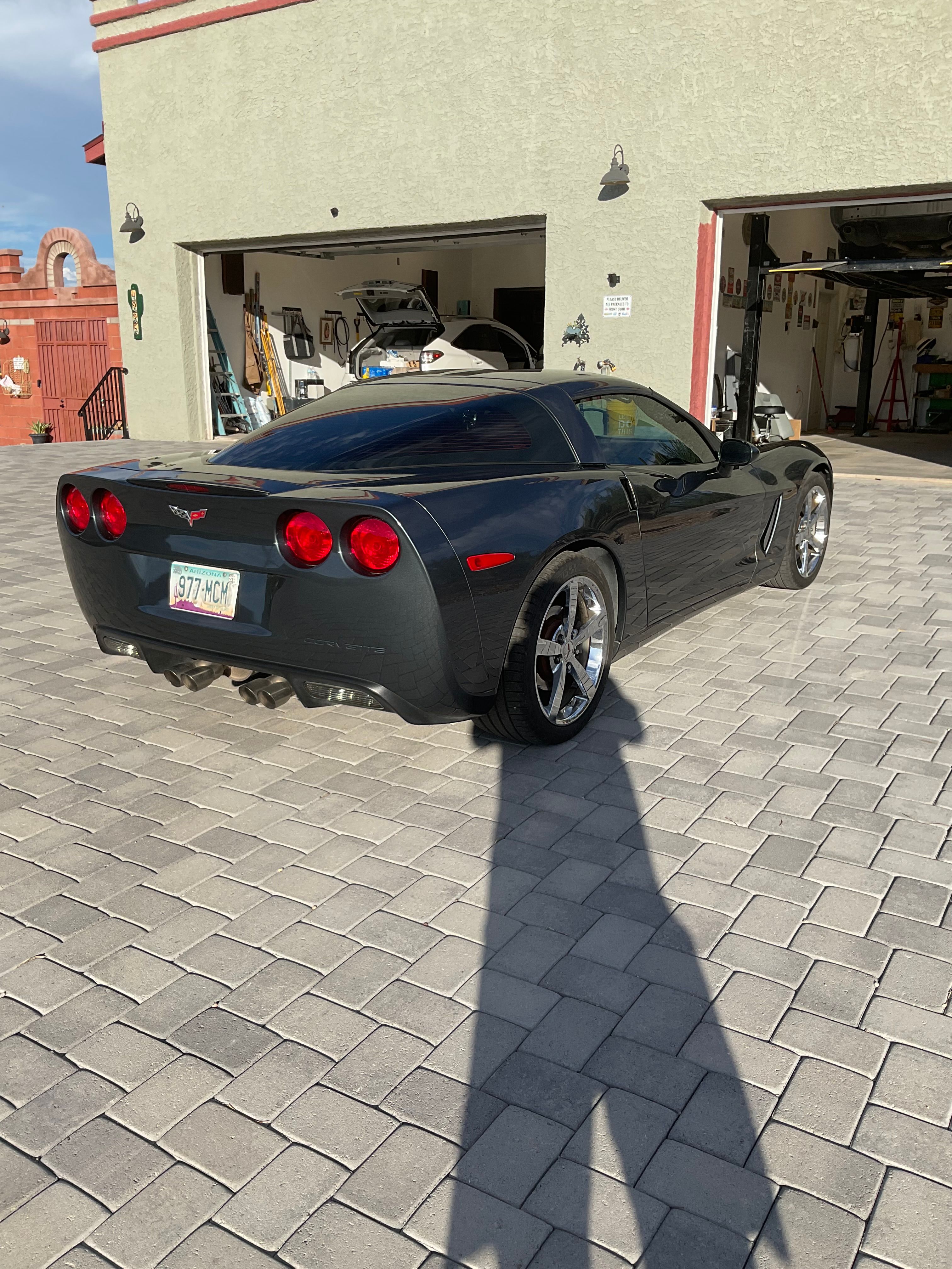 Used 2010 Chevrolet Corvette Coupe w/ 1LT RWD image 13