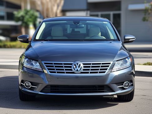 Used 2013 Volkswagen CC Lux image 4