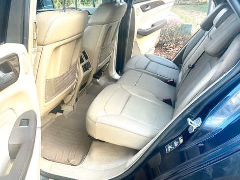 Used 2013 Mercedes-Benz ML 350 4MATIC image 11