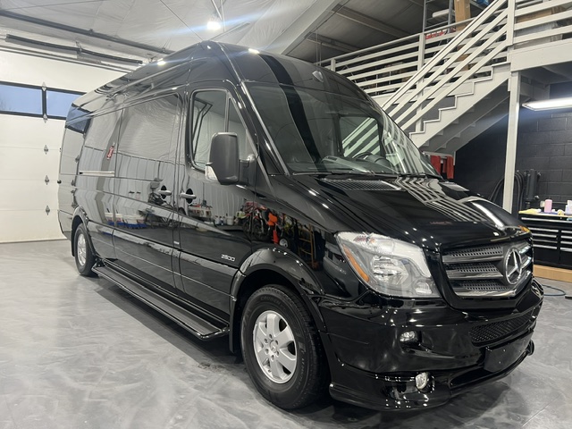 Used 2015 Mercedes-Benz Sprinter 2500 image 2