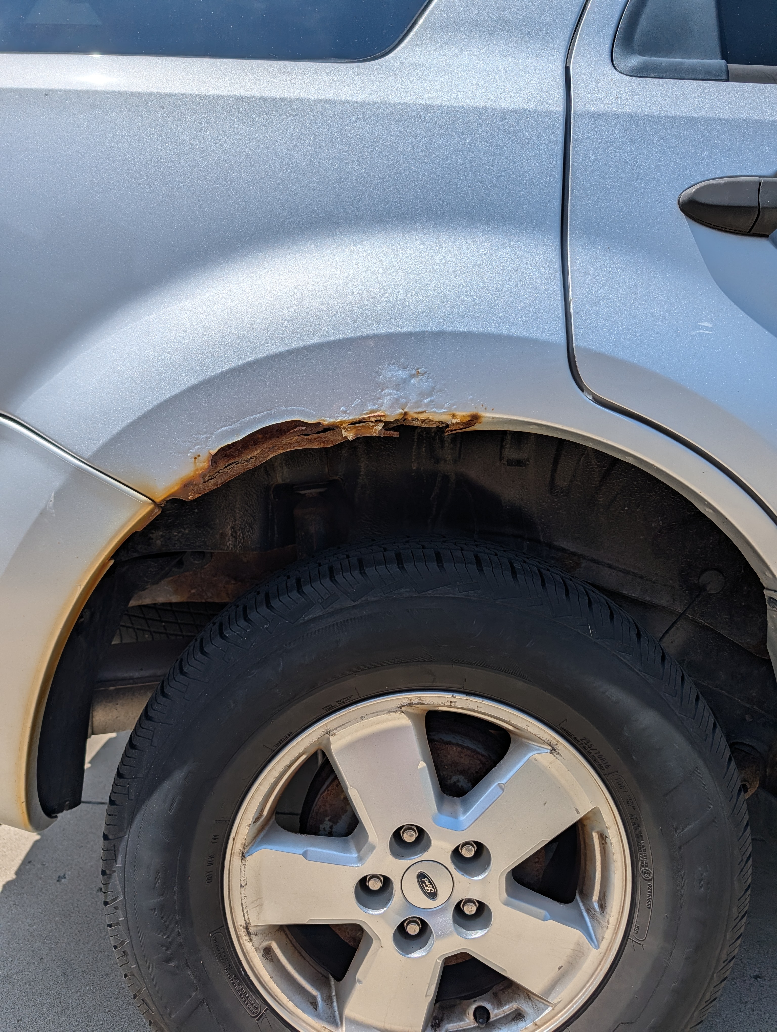 Used 2012 Ford Escape XLT FWD image 9