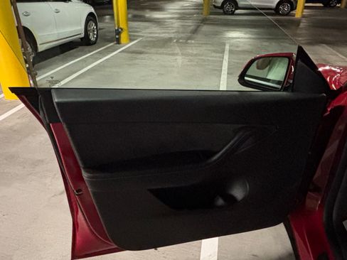 Used 2022 Tesla Model Y Performance AWD/4WD image 19