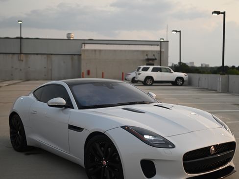 Used 2020 Jaguar F-TYPE Coupe RWD image 5