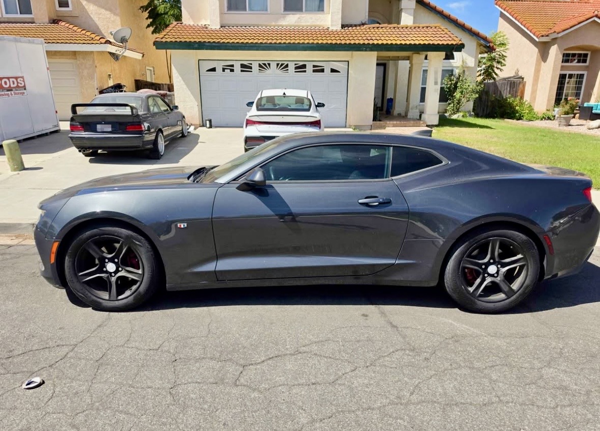 Used 2017 Chevrolet Camaro LT RWD image 5