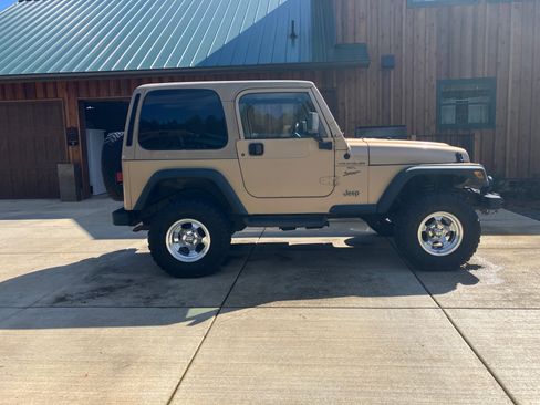 Used 2000 Jeep Wrangler Sport image 4