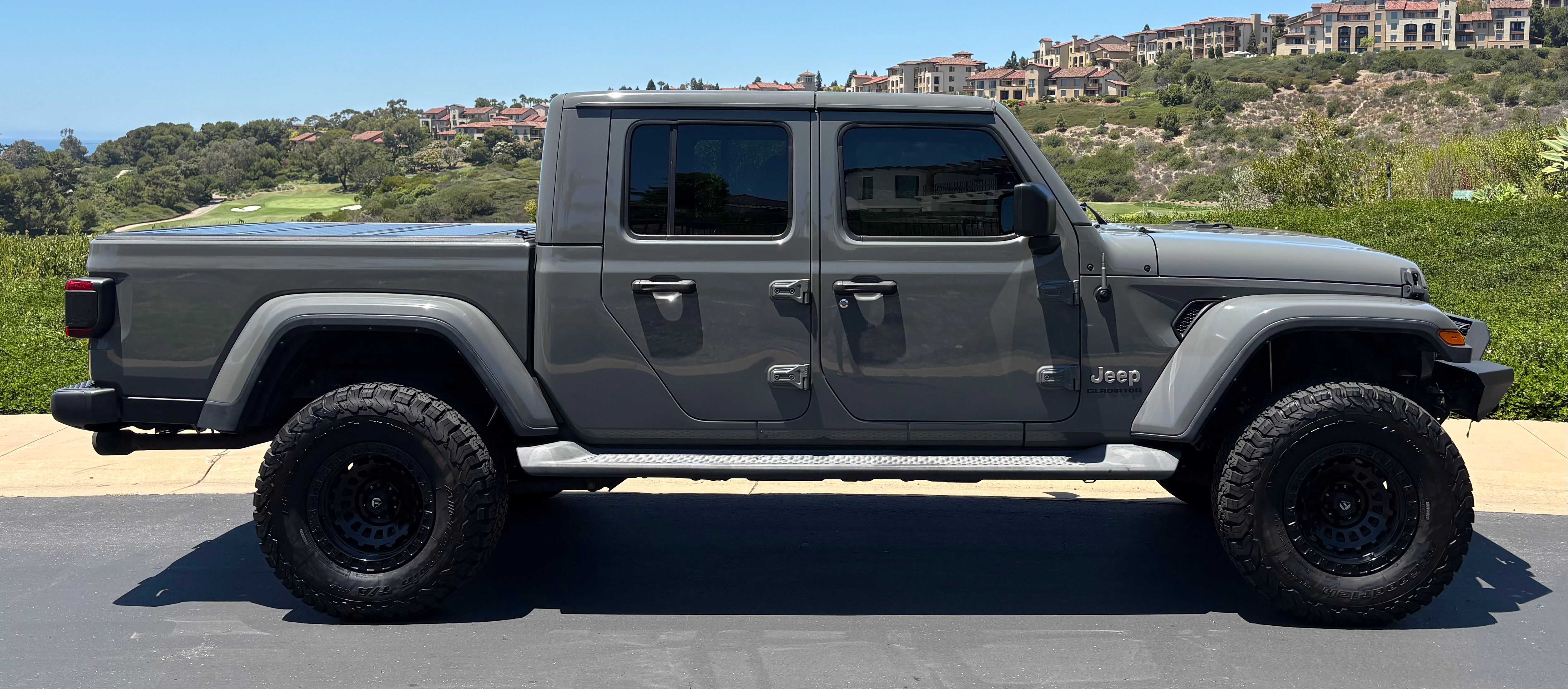 Used 2021 Jeep Gladiator Overland w/ Popular Equipment Package AWD/4WD image 5