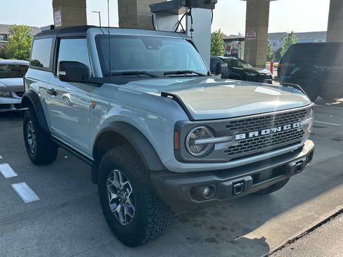 Used 2023 Ford Bronco Badlands AWD/4WD image 9