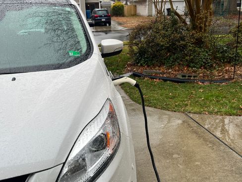 Used 2017 Ford C-MAX Energi Titanium w/ Equipment Group 501A image 16