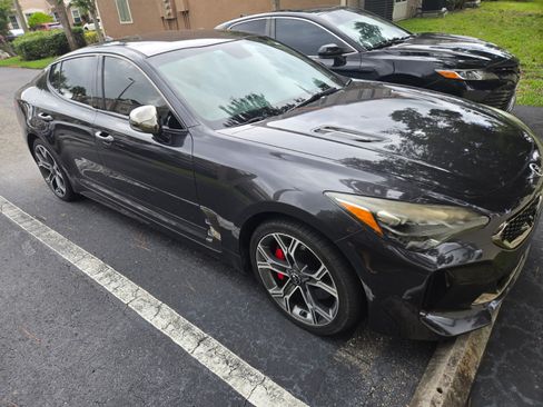 Used 2019 Kia Stinger GT AWD/4WD image 2