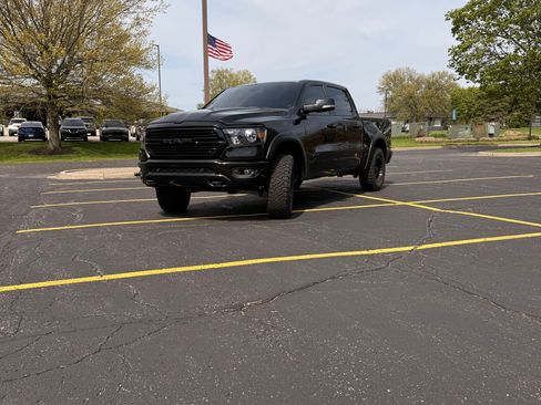 Used 2019 RAM 1500 Big Horn AWD/4WD image 1
