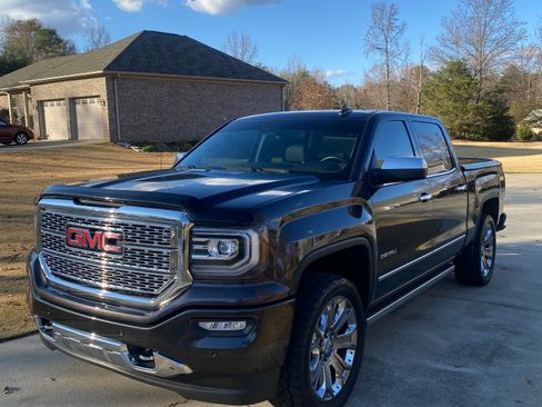 Used 2016 GMC Sierra 1500 Denali w/ Denali Ultimate Package image 1
