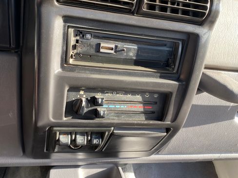 Used 1998 Jeep Wrangler Sport image 15