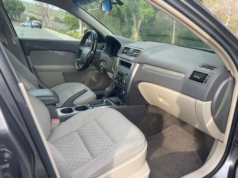 Used 2011 Ford Fusion SE image 13