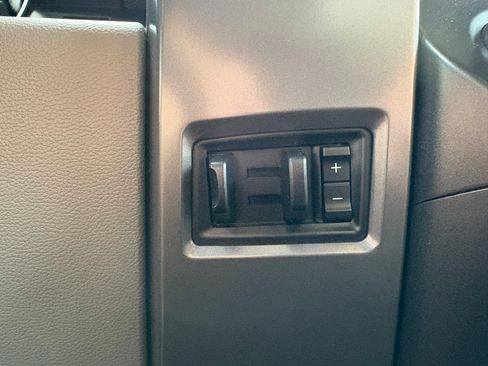 Used 2015 Ford F150 XLT w/ Equipment Group 302A Luxury AWD/4WD image 24