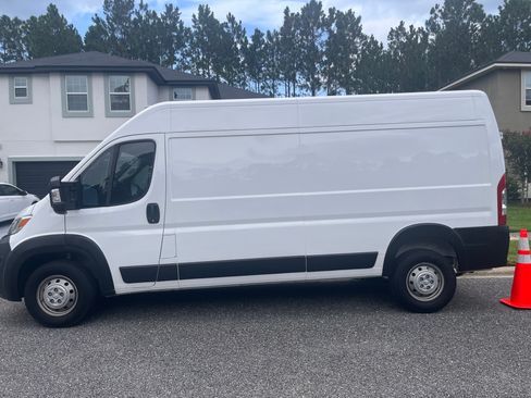 Used 2023 RAM ProMaster 2500 image 2