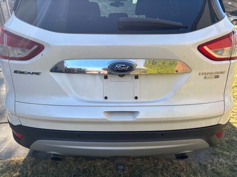 Used 2015 Ford Escape Titanium image 4