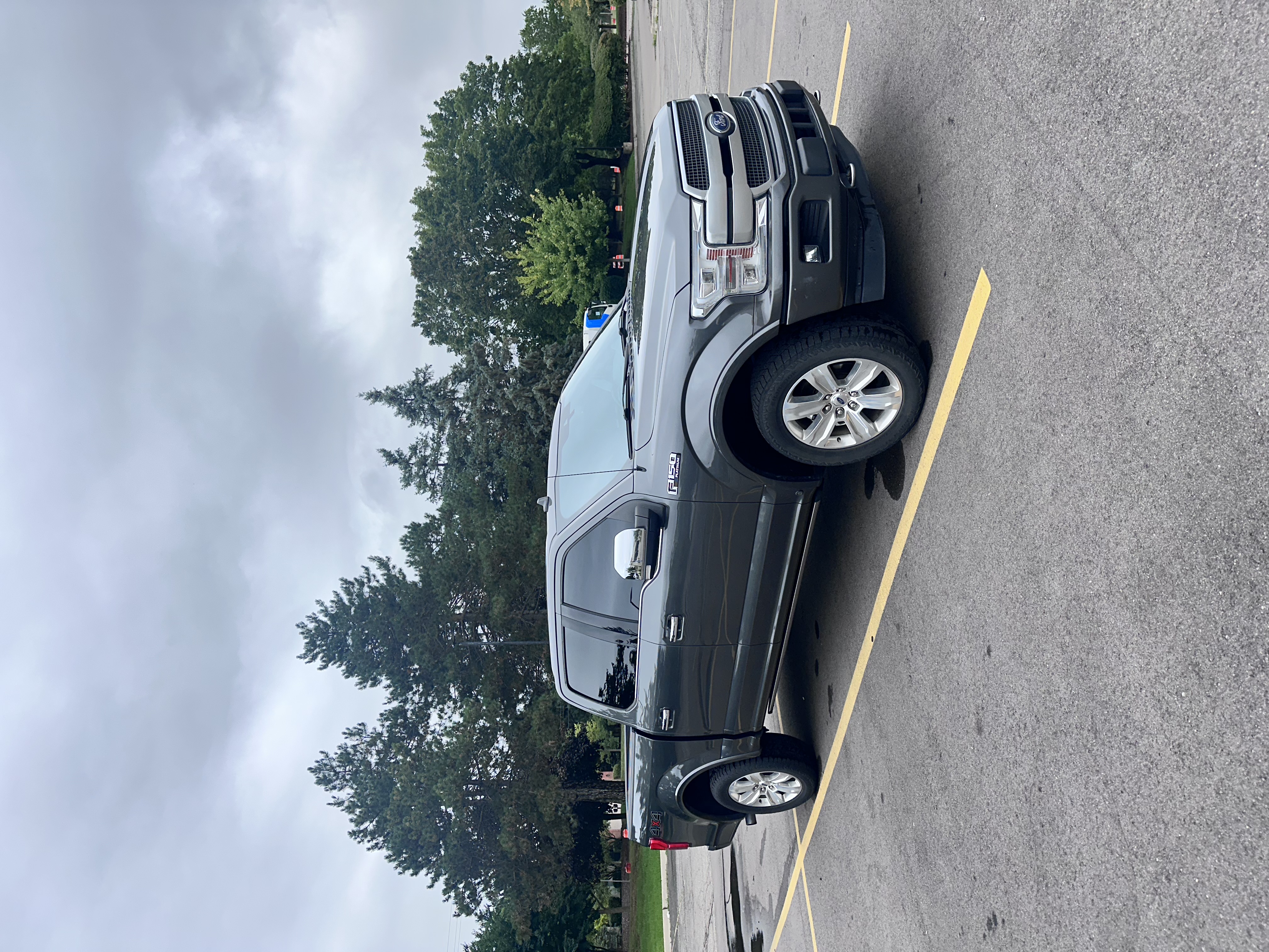 Used 2020 Ford F150 Platinum w/ Equipment Group 701A Luxury AWD/4WD image 5
