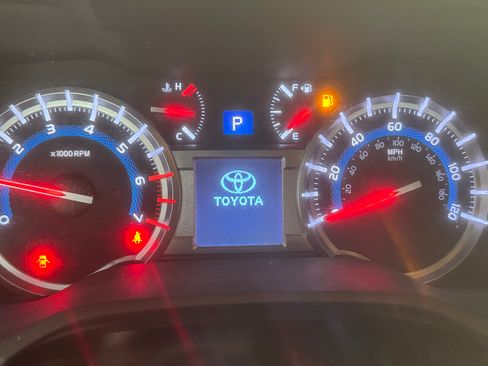Used 2014 Toyota 4Runner Limited image 20
