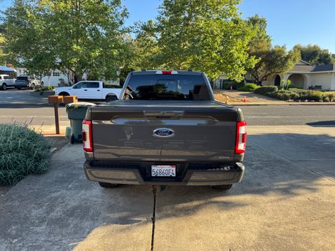 Used 2021 Ford F150 Lariat w/ Equipment Group 502A High image 5