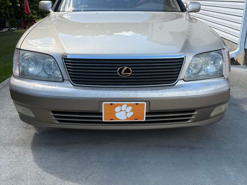 Used 1999 Lexus LS 400 image 13