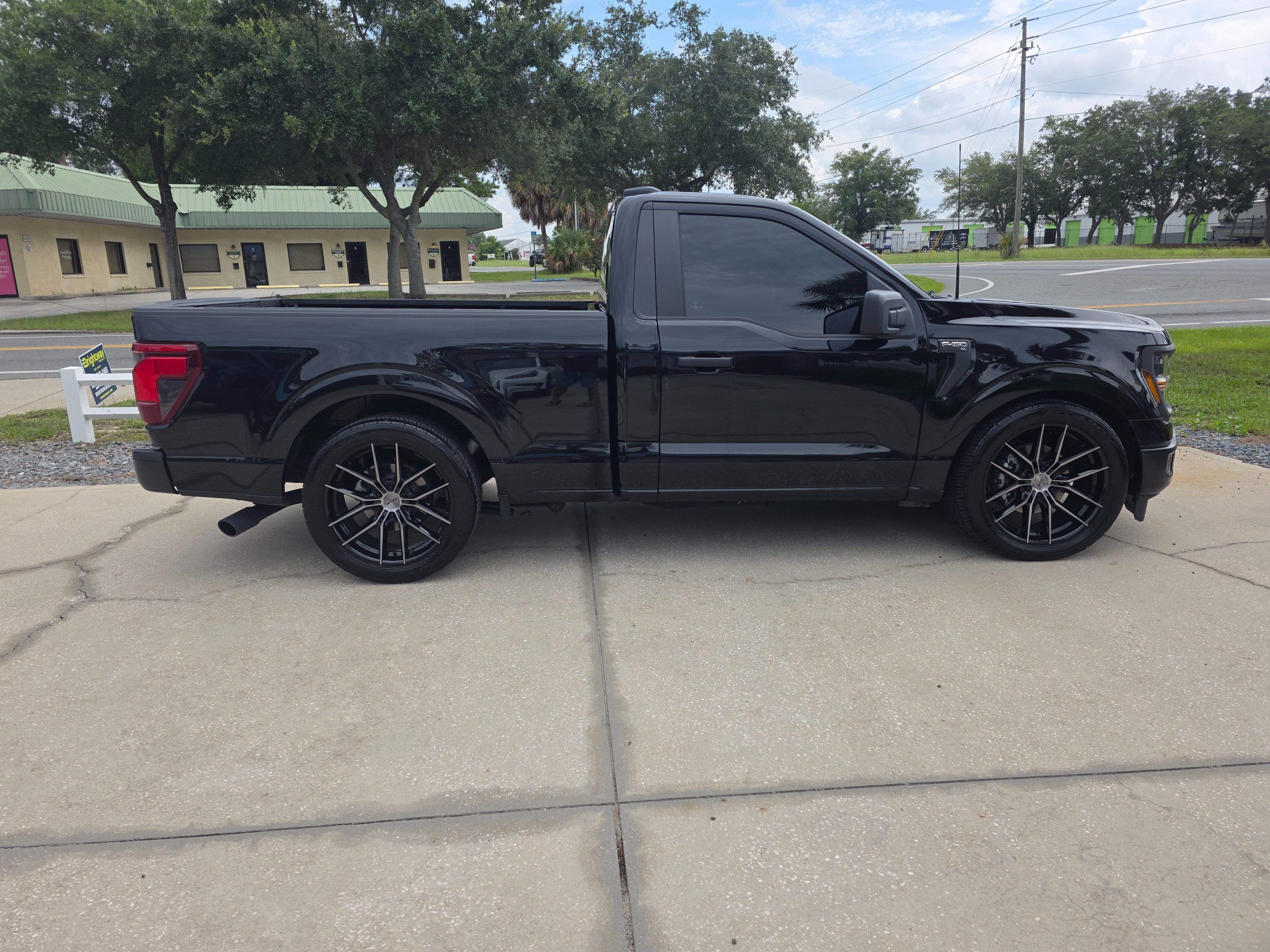 Used 2025 Ford F150 XL AWD/4WD image 1