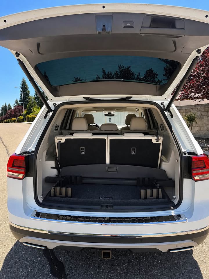 Used 2019 Volkswagen Atlas SEL AWD/4WD image 4