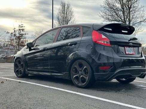 Used 2018 Ford Fiesta ST image 2