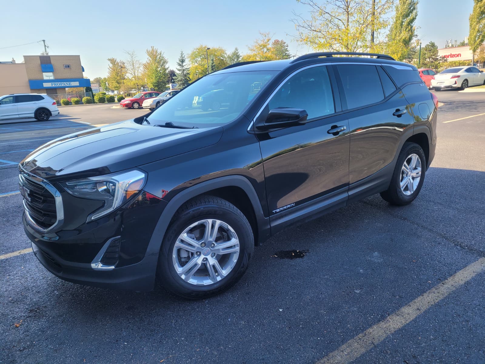 Used 2019 GMC Terrain SLE w/ Driver Convenience Package FWD image 1
