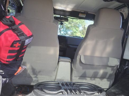 Used 2003 Jeep Wrangler Sahara image 8