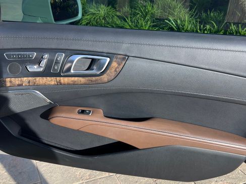 Used 2015 Mercedes-Benz SL 400 image 6