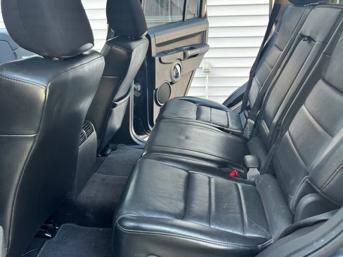 Used 2010 Jeep Commander Sport w/ Sun/Sound Group AWD/4WD image 13