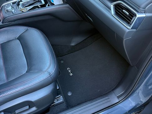 Used 2021 MAZDA CX-5 Carbon Edition image 11