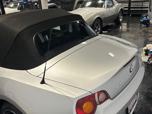 Used 2003 BMW Z4 3.0i image 4