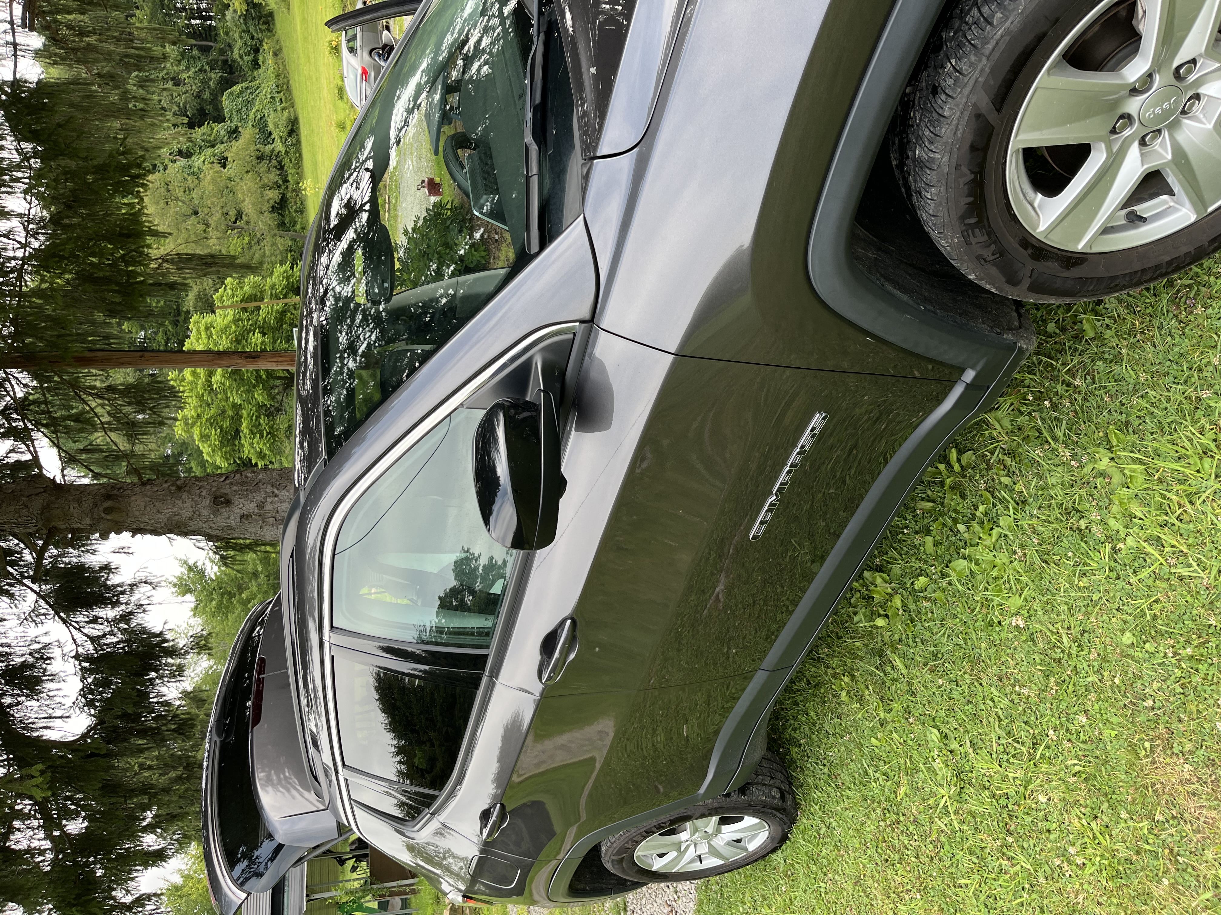 Used 2022 Jeep Compass Latitude w/ Sun and Sound Group AWD/4WD image 9