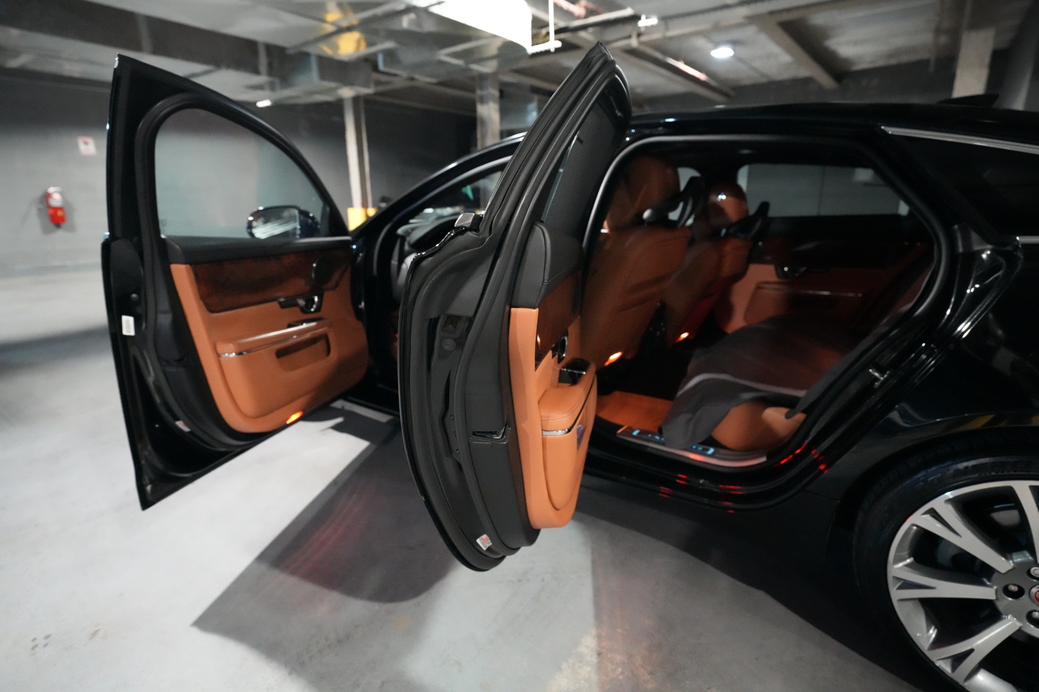 Used 2019 Jaguar XJ L Portfolio AWD/4WD image 15