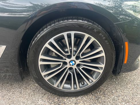 Used 2018 BMW 540i xDrive AWD/4WD image 9
