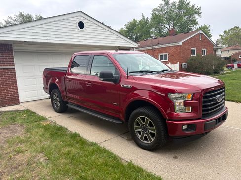 Used 2017 Ford F150 XLT w/ Equipment Group 302A Luxury AWD/4WD image 1