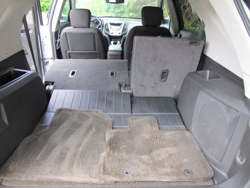 Used 2011 Chevrolet Equinox LT w/ Driver Convenience Package image 8