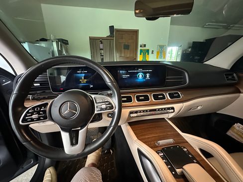 Used 2023 Mercedes-Benz GLE 350 4MATIC image 5