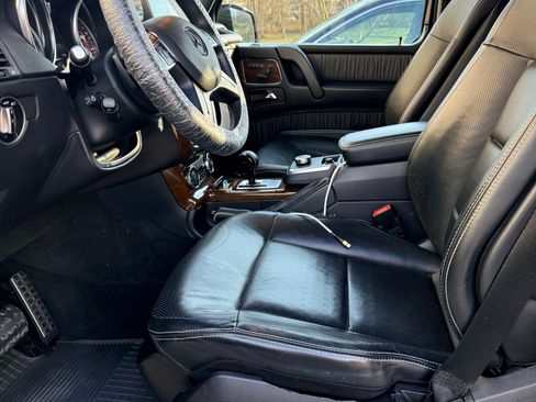 Used 2017 Mercedes-Benz G 550 image 2