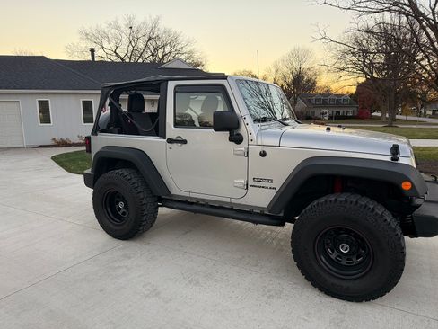 Used 2011 Jeep Wrangler Sport image 5