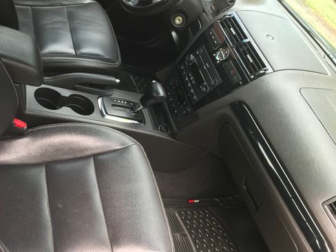 Used 2006 Ford Fusion SEL FWD image 2
