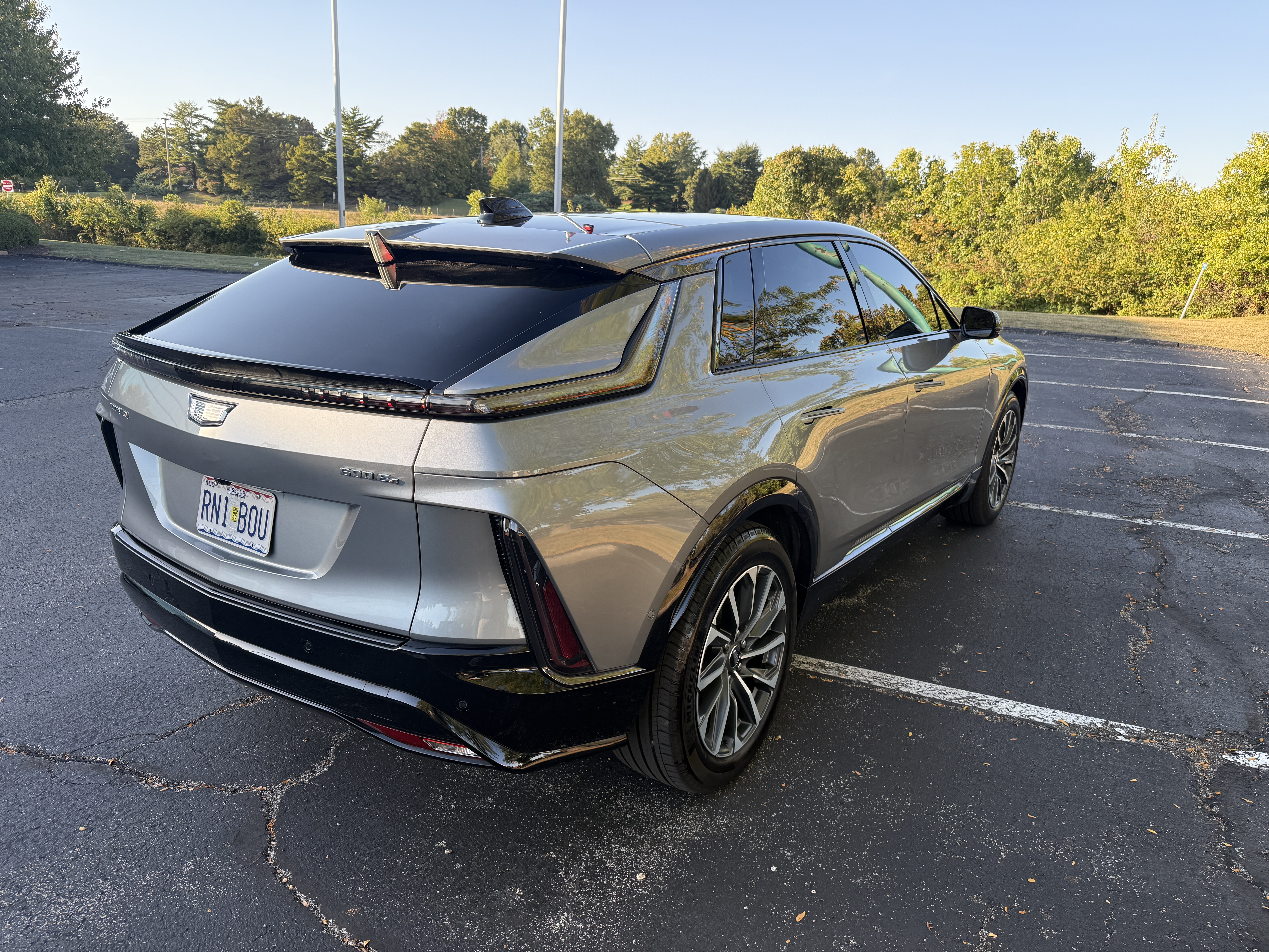 Used 2024 Cadillac Lyriq Sport w/ LPO, Floor Liner Package AWD/4WD image 4