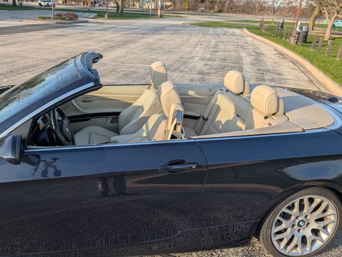 Used 2008 BMW 328i Convertible image 6