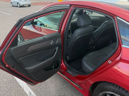 Used 2018 Hyundai Sonata Limited FWD image 5